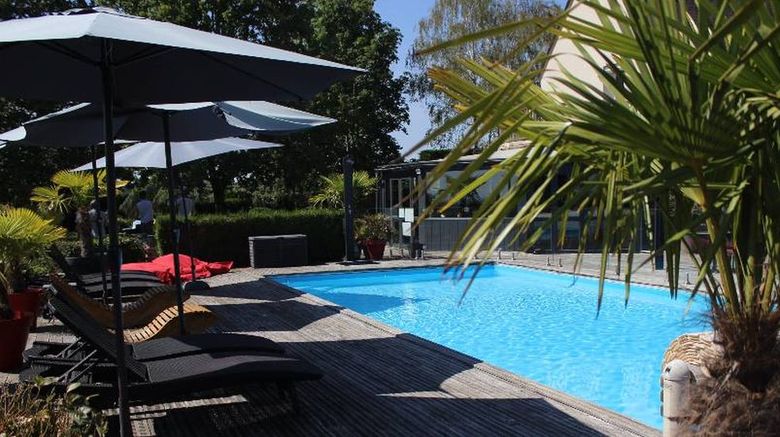 <b>Les Terrasses De Saumur Pool</b>