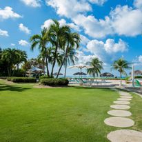 Aqua Bay Club Condos