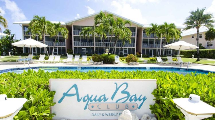 Aqua Bay Club Condos Exterior