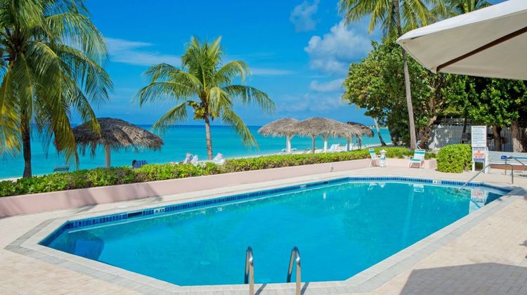 Aqua Bay Club Condos Pool