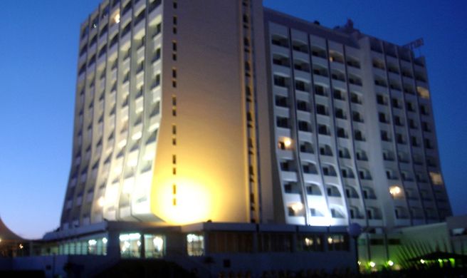 Anezi Tower Hotel & Apartments Exterior