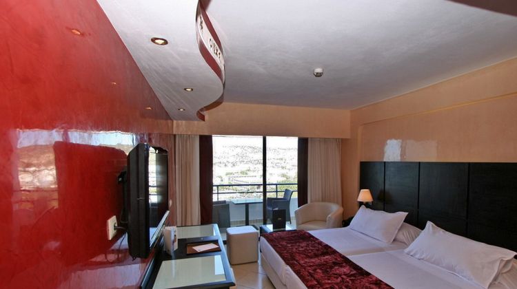 Anezi Tower Hotel & Apartments Room