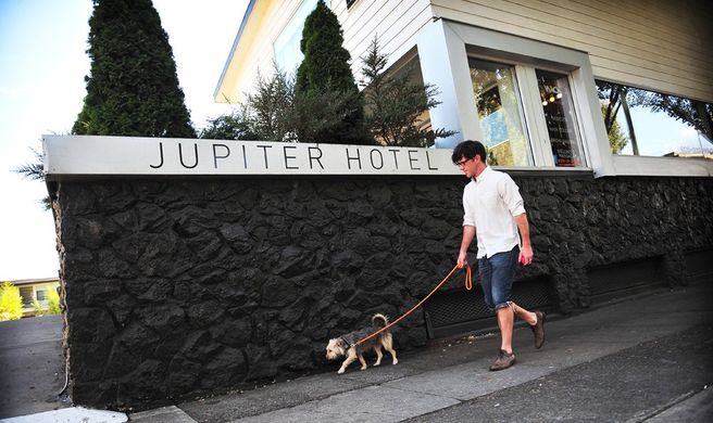 Jupiter Hotel Exterior