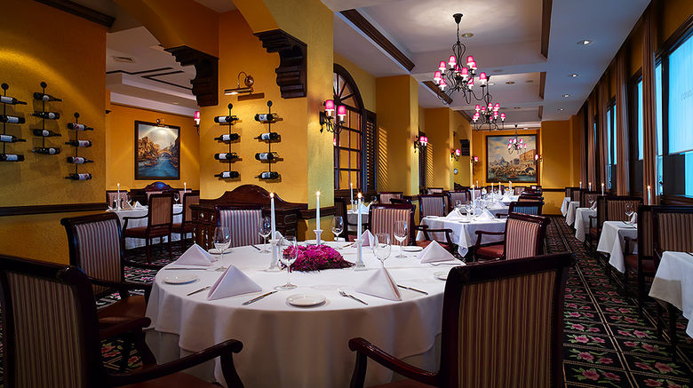 <b>Warsaw Presidential Hotel Restaurant</b>