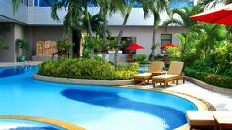 Amari Bangkok Pool