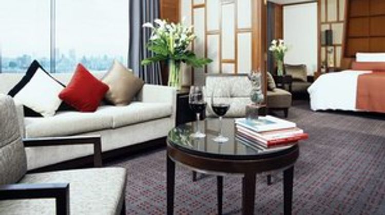 Amari Bangkok Suite