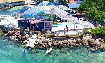 Franklyn D Resort