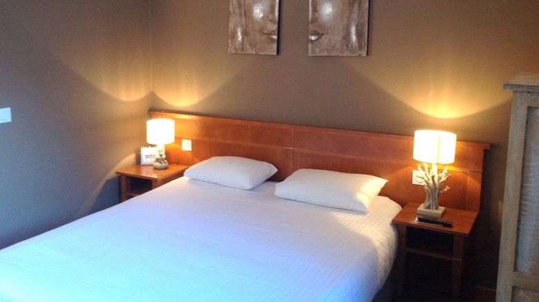 <b>Eden Park Hotel Room</b>