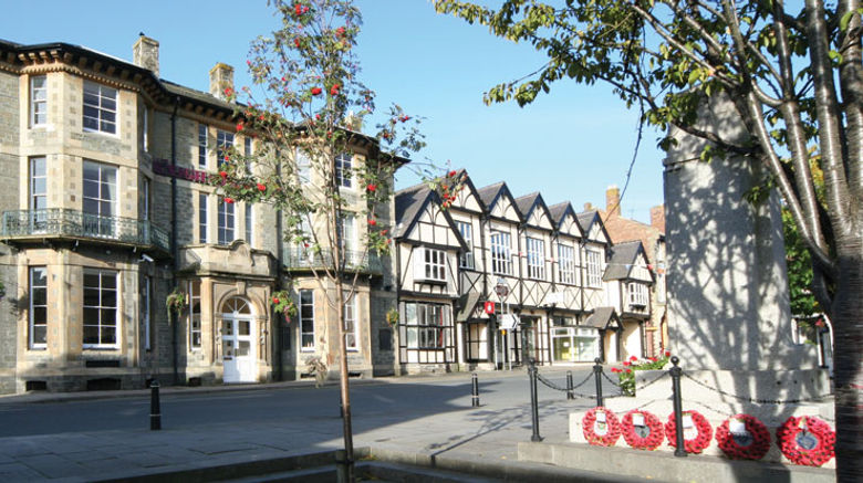 The George  and  Dragon Inn Exterior