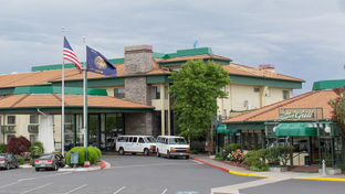 Rogue Regency Inn