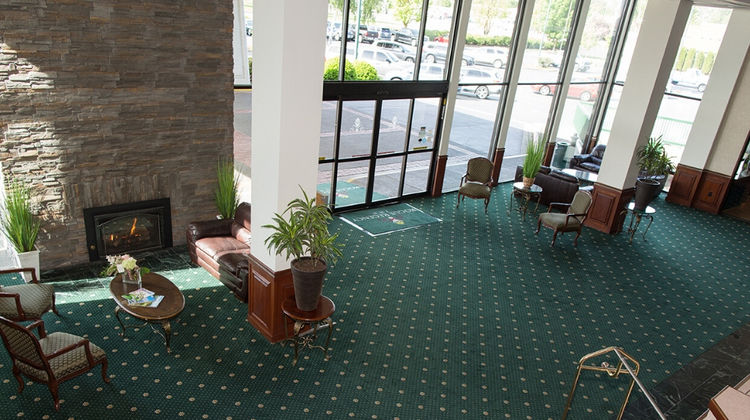 Rogue Regency Inn Lobby