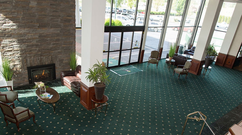 <b>Rogue Regency Inn Lobby</b> <b>Rogue Regency Inn Lobby</b>