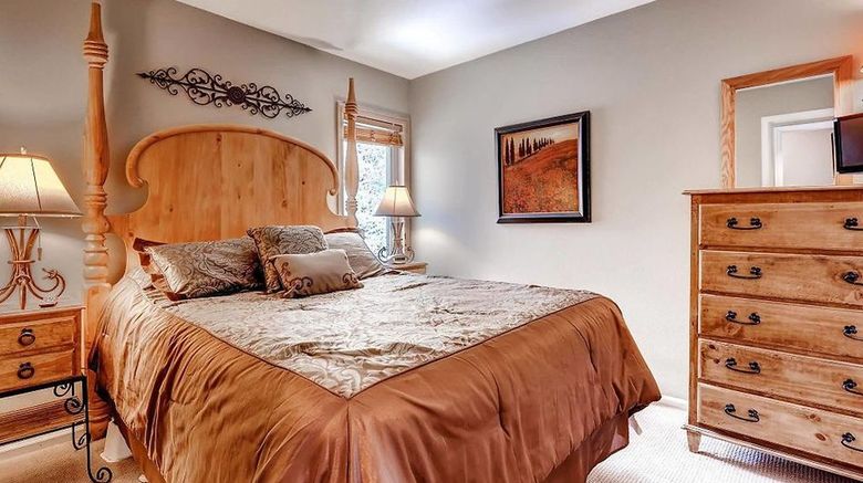<b>Breckenridge's Wildwood Suites Condos Room</b>