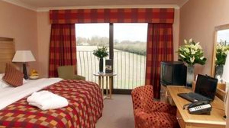 Warwickshire Park Hotel Kenilworth Room