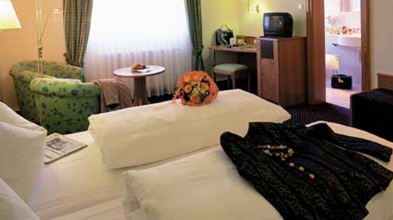 <b>Landidyll Hotel Hirschen Room</b> <b>Landidyll Hotel Hirschen Room</b>