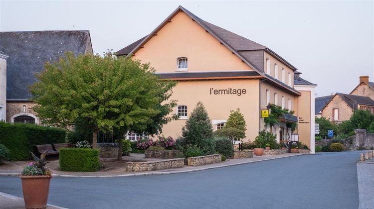 L'Ermitage Hotel Exterior