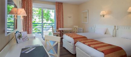 L'Ermitage Hotel Room