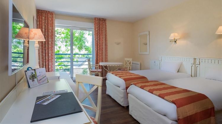 L'Ermitage Hotel Room