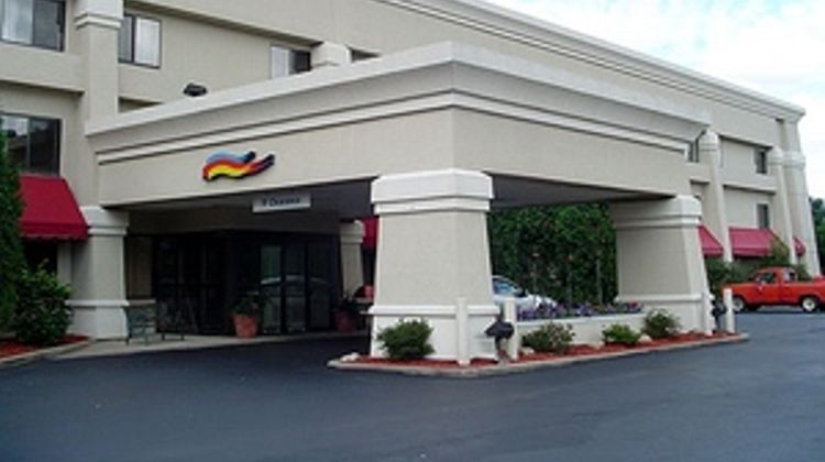 Baymont Inn & Suites Battle Creek / I-94 Exterior