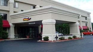 Baymont Inn & Suites Battle Creek / I-94