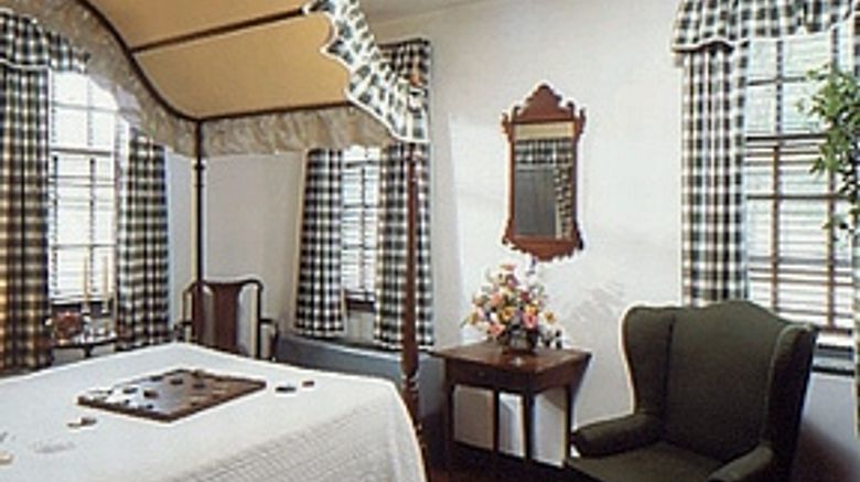 <b>Colonial Houses Official Resort Hotel Room</b>