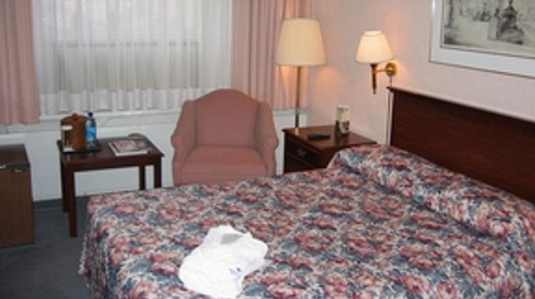 Aerostar Hotel Room