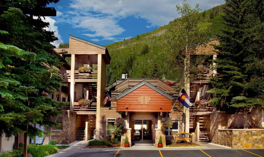 Eagle Point Resort Exterior