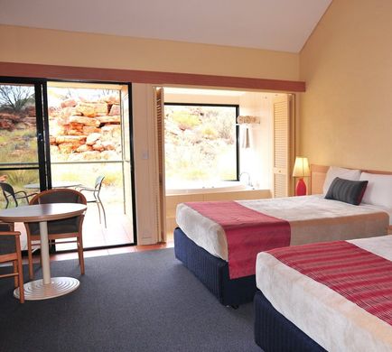 Kings Canyon Resort Suite