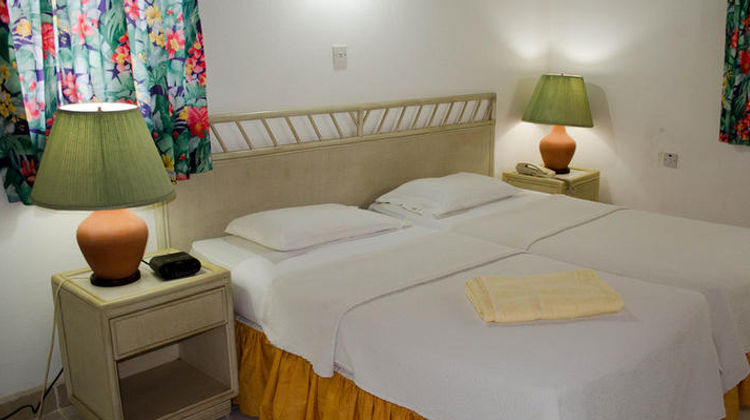 Halcyon Palm Room