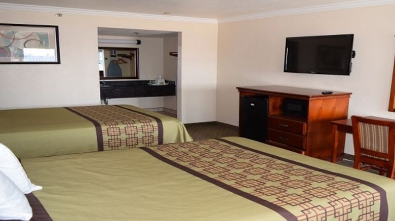 <b>Budget Inn La Puente Room</b>