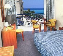 Cynthiana Beach Hotel Room