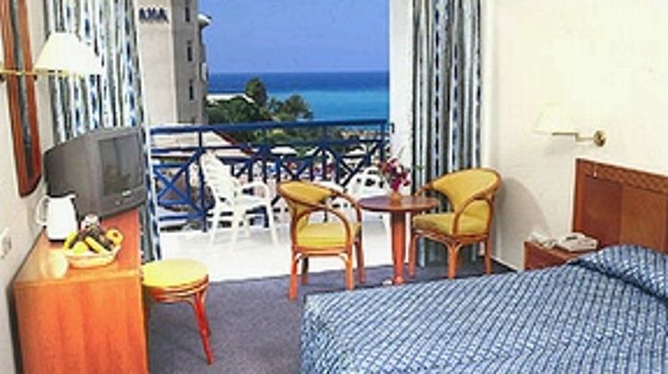 Cynthiana Beach Hotel Room