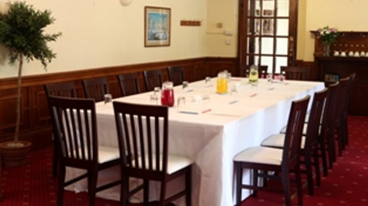Queens Hotel Meeting