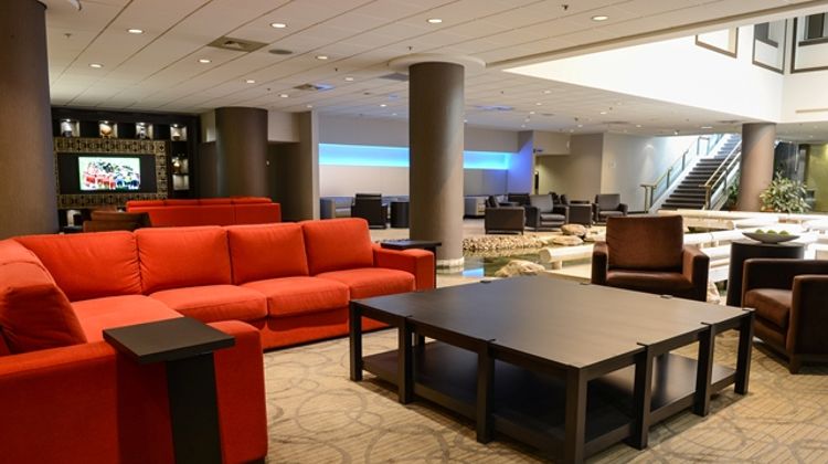 Holiday Inn Centrevillle Downtown Lobby
