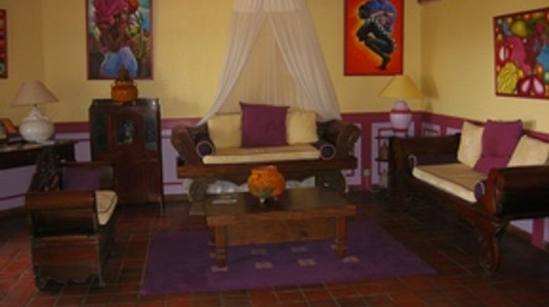 <b>Esmeralda Resort Lobby</b>