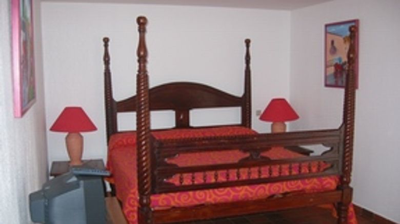 <b>Esmeralda Resort Room</b>