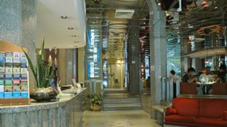 <b>Lafayette Hotel Lobby</b>