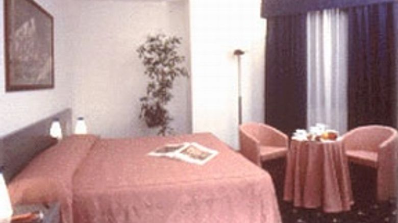 <b>Hotel Floris Room</b>