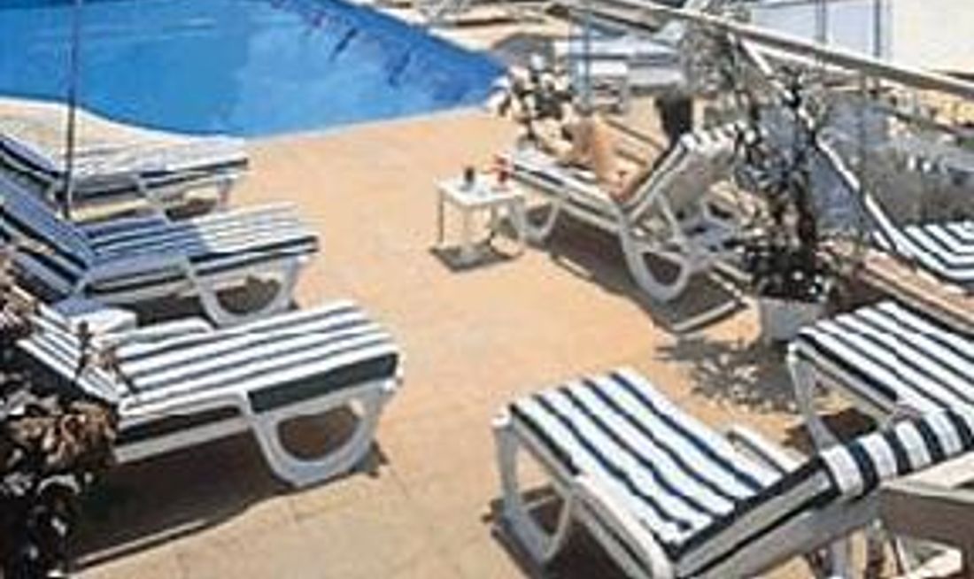 Bahia Vista Hotel Pool