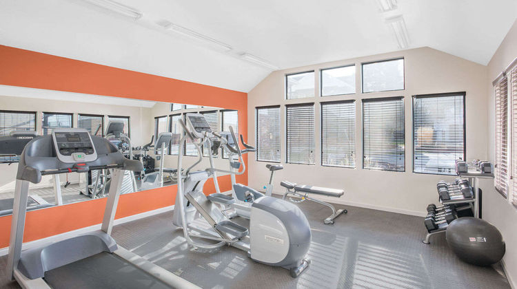 Hawthorn Suites Manchester Health