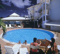 Kaye 'La Hotel Pool