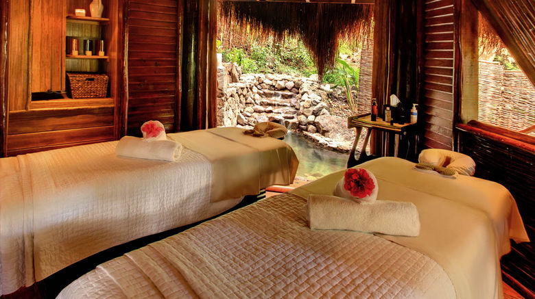 <b>Sugar Beach, a Viceroy Resort Spa</b> <b>Sugar Beach, a Viceroy Resort Spa</b>