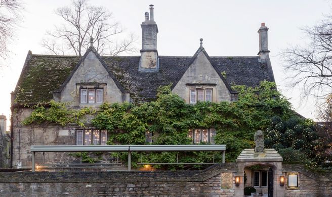 Old Parsonage Hotel Exterior