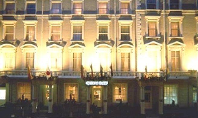 The Queens Park Hotel Exterior