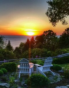Bay Point Inn