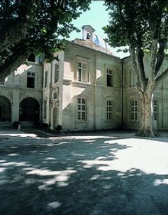 Cloitre St Louis Hotel
