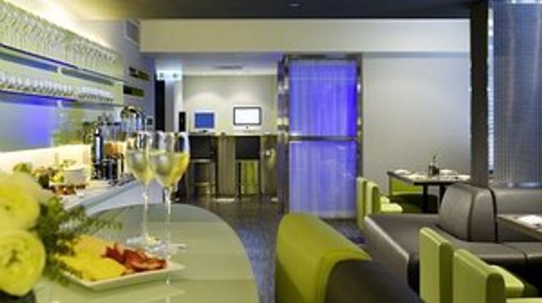 <b>Novotel Nathan Road Kowloon Bar/Lounge</b> <b>Novotel Nathan Road Kowloon Bar/Lounge</b>
