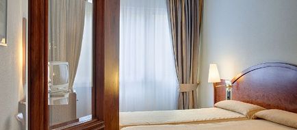 Gaudi Hotel Room