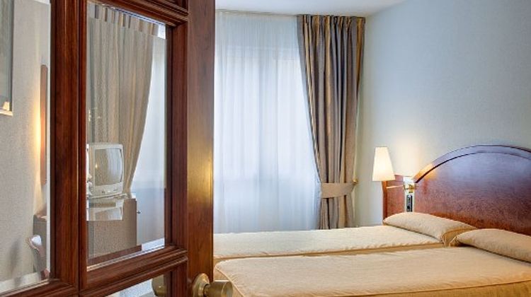 Gaudi Hotel Room