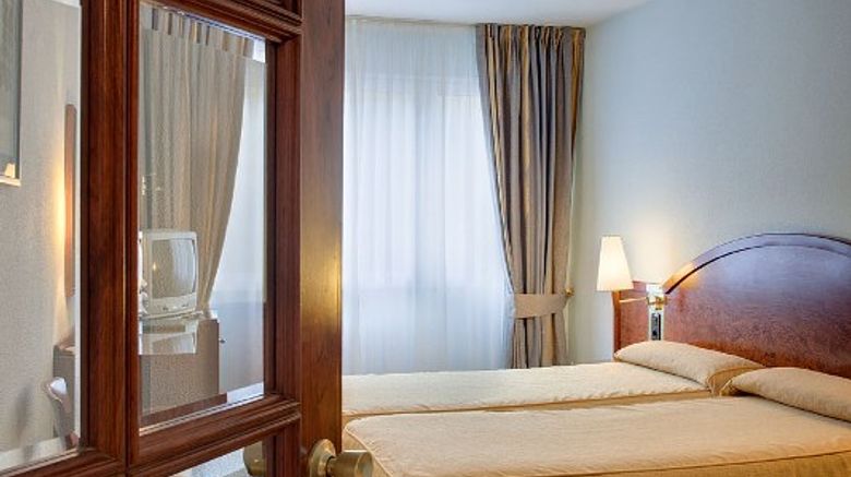 <b>Gaudi Hotel Room</b>